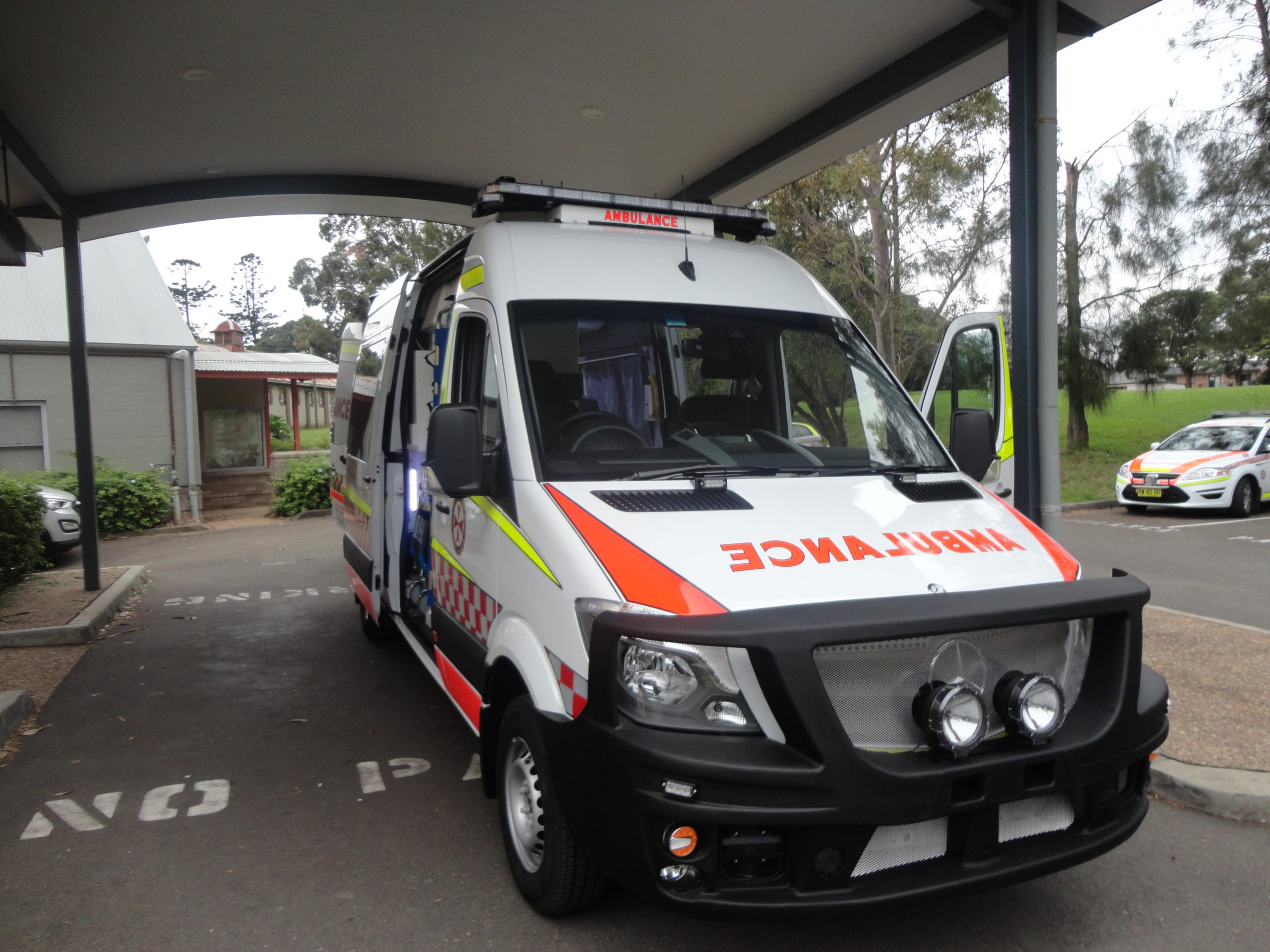 141009 Photo - NSW Ambulance announcement (6)